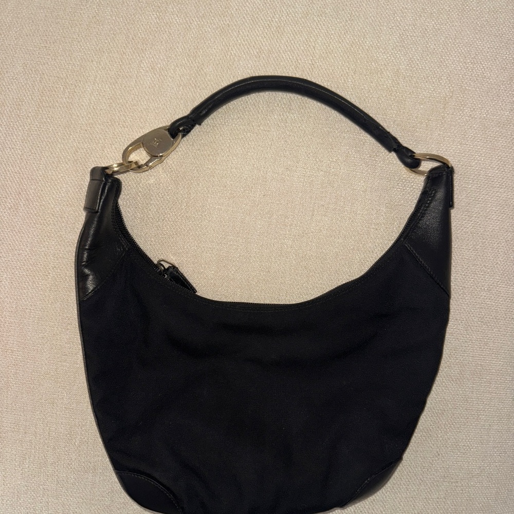 Gucci GG Clasp Hobo Bag in Black